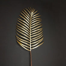 Load image into Gallery viewer, Palm leaf Plastic Gold
